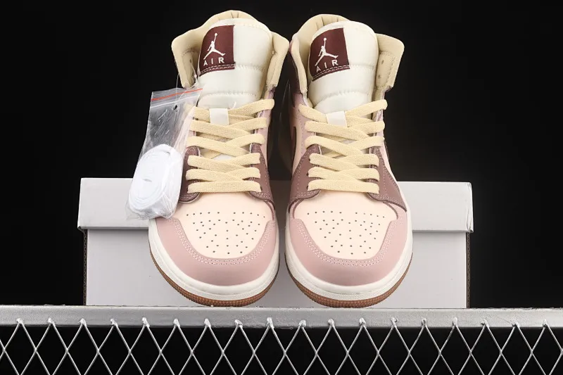 All categories Air Jordan Jordan series basketball shoes Air Jordan 1 Mid Air Jordan 1 Mid AJ1 Joe 1 smoke gray purple red red bean Chinese basketball shoes DO7440-821